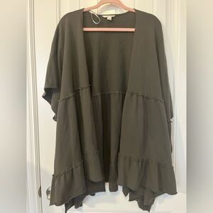 American Eagle short sleeve cardigan sweatshirt jacket ADORABLE layering